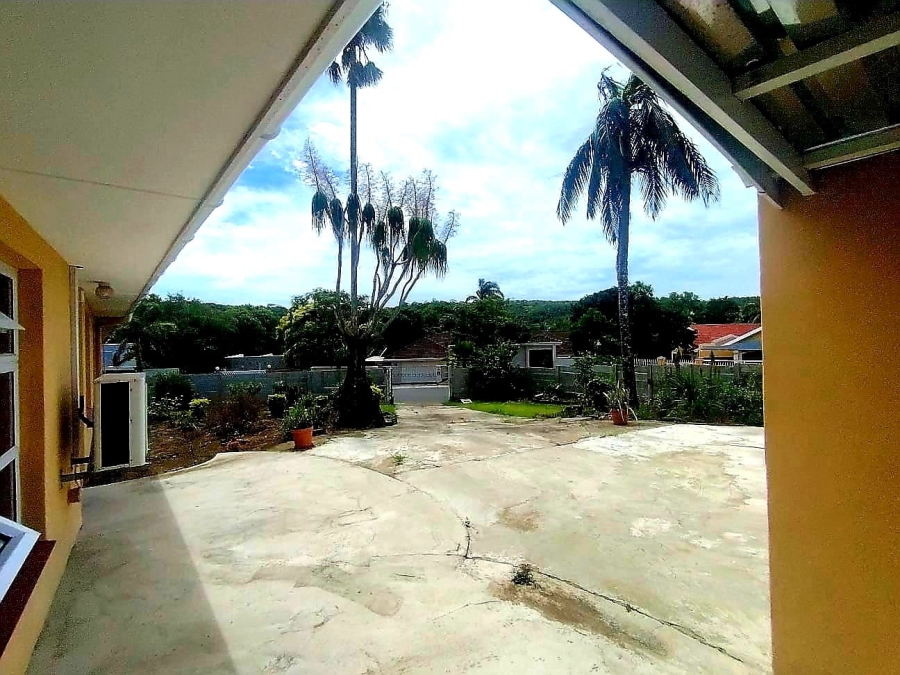 5 Bedroom Property for Sale in Beacon Bay Eastern Cape